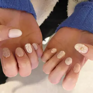 ネイル crystal ⭐︎ colorのネイルデザイン