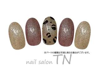 ネイル 矢川 まどかのネイルデザイン