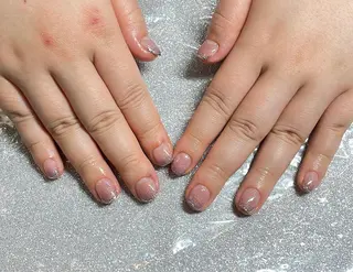 ネイル VIERU 🌈🎀💖のネイルデザイン