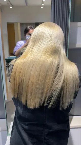 ロング カラー 美髪ストレート 川本雄己のヘアスタイル