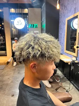 ショート カラー パーマ Lit.by.fifth所属・litbyfifth 末吉海里のヘアスタイル