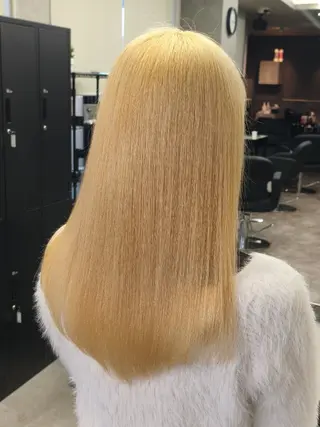 セミロング たつや/ハイトーン/ バレイヤージュ/寒色のヘアスタイル