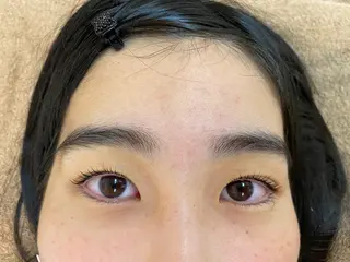 マツエク・マツパ ミニョンアイラッシュデザイン北花田店所属・内田 梨菜のマツエク・マツパデザイン