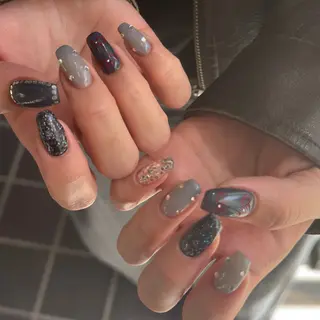 セミロング 小川 柚香のネイルデザイン