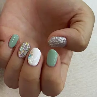 ネイル アトリエ　ミモザ所属・いまむら あかりのネイルデザイン