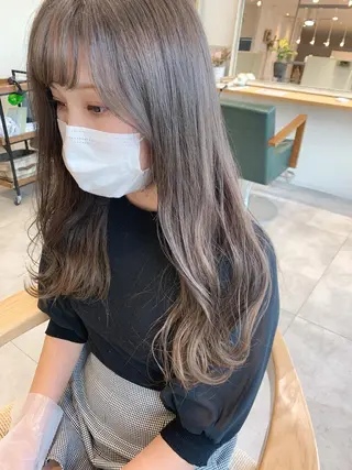 ロング カラー 吉原 由菜のヘアスタイル