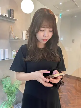 ロング ボブ/透明感カラー/ 赤み消し/髪質改善のヘアスタイル