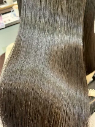 セミロング SALOWIN 銀座一丁目店所属・髪質改善/縮毛矯正 🎀小林 唯 🎀のヘアスタイル