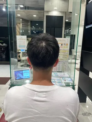 メンズ ハイトーンカラー✨️ Amiのヘアスタイル