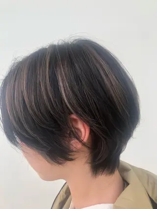 ショート ハイライトバレイヤー ジュ＆縮毛矯正✨櫻野のヘアスタイル