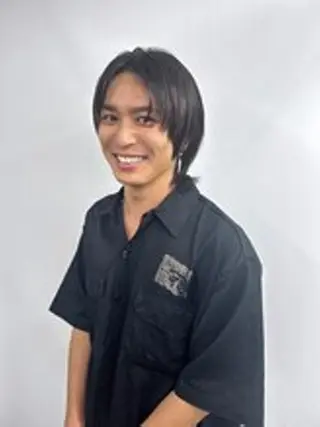 カラー ミディアム ベルグロー アルファのヘアスタイル