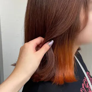 ミディアム 岡本 彩香のヘアスタイル