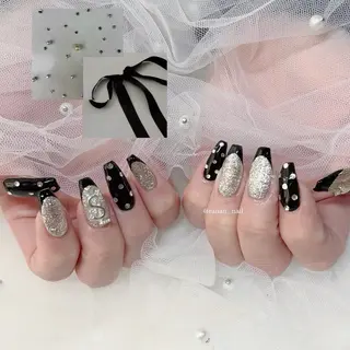 ネイル 𝓇𝒶𝓃𝒶𝓃 𝓃𝒶𝒾𝓁のネイルデザイン