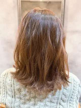 ミディアム CHIC 岩下真衣のヘアスタイル