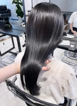 ミディアム カラー 透明感/オリーブ/ グレージュ/YUKAのヘアスタイル