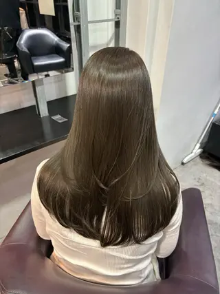 ロング カラー オリーブベージュ 🫒🩶Rianaのヘアスタイル