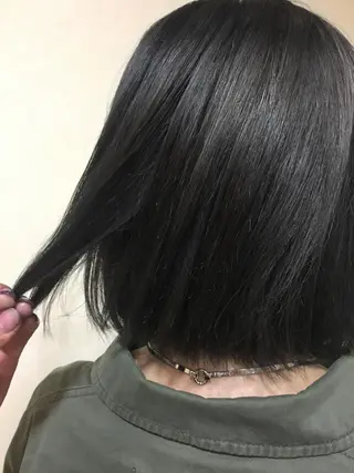 カラー 工藤 綾華のヘアスタイル