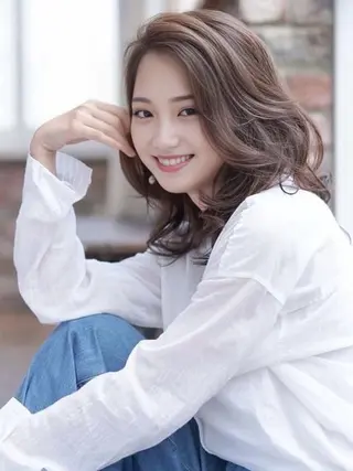 ミディアム 志賀 大倫のヘアスタイル