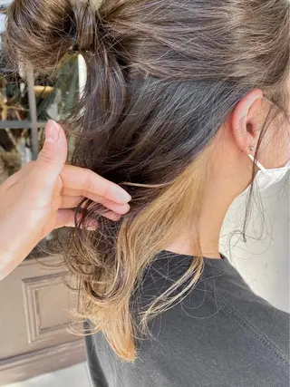 セミロング カラー 川越 輝梨奈のヘアスタイル