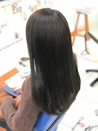 ロング カラー 山内 聡史のヘアスタイル