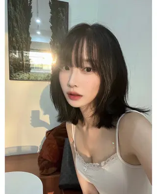 ミディアム ショート/レイヤー カット/ミサキ💐のヘアスタイル