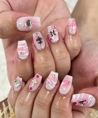 ネイル Basic町田本店 Suzunaのネイルデザイン