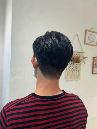 ショート カラー パーマ メンズ ハイトーンカラー🤍 山下 優華のヘアスタイル