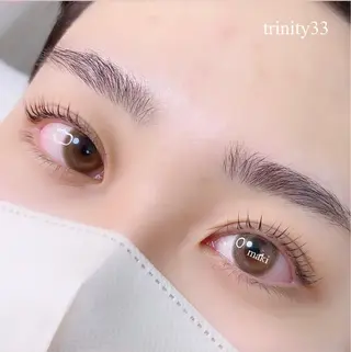 マツエク・マツパ Trinity33  京都駅前店所属・Trinity33 MAKIのマツエク・マツパデザイン