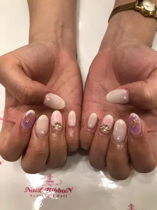 ネイル ネイルリボン 受付スタッフのネイルデザイン