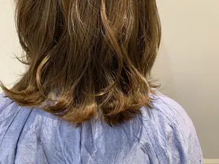 ミディアム カラー 高橋友里亜 /フリーランスのヘアスタイル