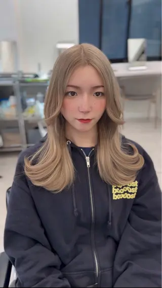 ロング カラー 高島大登/顔周り /レイヤーカットのヘアスタイル