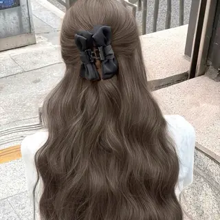 ロング カラー 透明感カラー グレージュ/あいのヘアスタイル