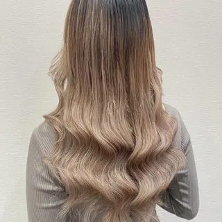 ロング PREss Natsumiのヘアスタイル