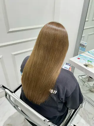 ロング カラー 越智 彩心のヘアスタイル
