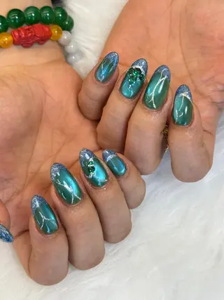 ネイル Luxe Nailのネイルデザイン