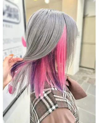 ミディアム カラー GARU-ガル-所属・TSUNO🦖 派手髪/オタク美容師のヘアスタイル