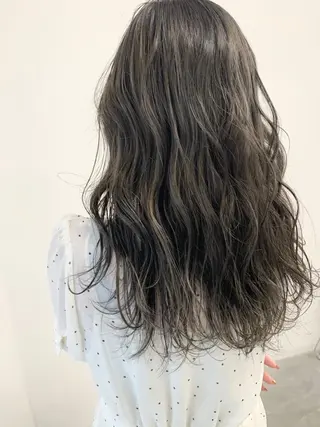 ロング カラー 色白に見える暗髪 梅田・増田のヘアスタイル