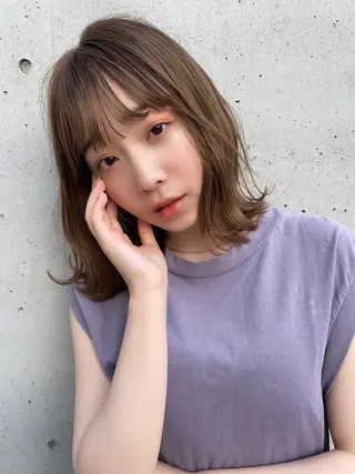 ミディアム カラー 齋藤 咲のヘアスタイル
