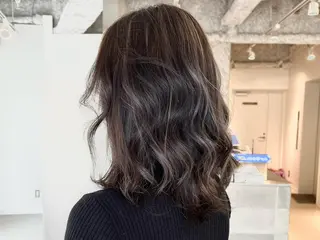 ミディアム karin💋海外 バタフライカットのヘアスタイル