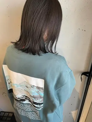 セミロング カラー ZOA classic hair所属・東 みのりのヘアスタイル