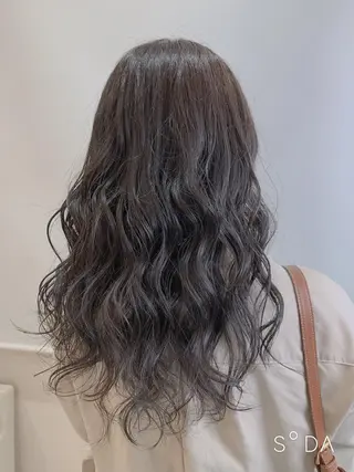 ロング カラー 店長ハイトーンカラー 柞山史奈のヘアスタイル