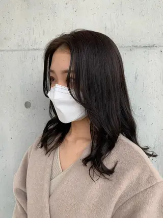 ミディアム カラー カネコ ユカリのヘアスタイル