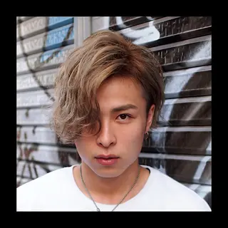 ミディアム カラー パーマ メンズ 及川シゲル 髪質改善講師のヘアスタイル