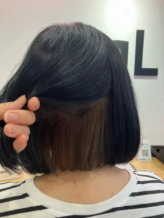ミディアム カラー 浜田 希々香のヘアスタイル