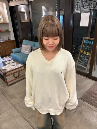 カラー AGREE Momokaのヘアスタイル