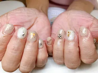 ネイル ECLAT エクラ所属・寺山 千鶴のネイルデザイン