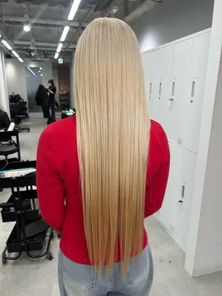 ロング カラー MOE🌙 博多ハイトーンのヘアスタイル