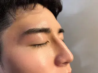 アイブロウ happiness nailのネイルデザイン