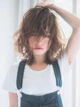 ミディアム マーブル東京 三軒茶屋 美容室のヘアスタイル