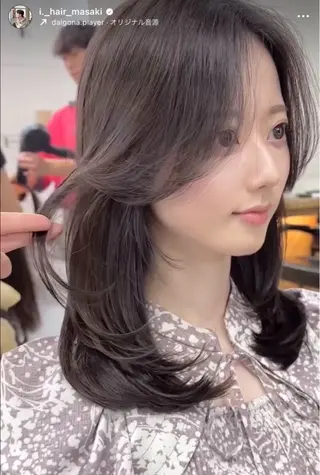 ミディアム 🫧似合わせ前髪/ 小顔カットくろ🫧のヘアスタイル